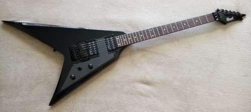 Cort VX 2V - Flying V Electric Guitar - Excellent Condition!! (Gloss Black)