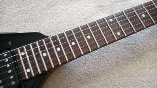 Cort VX 2V - Flying V Electric Guitar - Excellent Condition!! (Gloss Black)