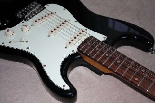 SX Stratocaster - Handmade Vintage Series - Fender Style - Black - Electric Guitar