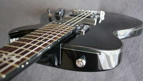 Ibanez ART100 Electric Guitar - Gloss Black - Les Paul Shape