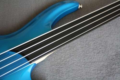Cort Curbow Fretless Bass Guitar - Luthite Body - Bartolini Active Pickup - Korean Made!!