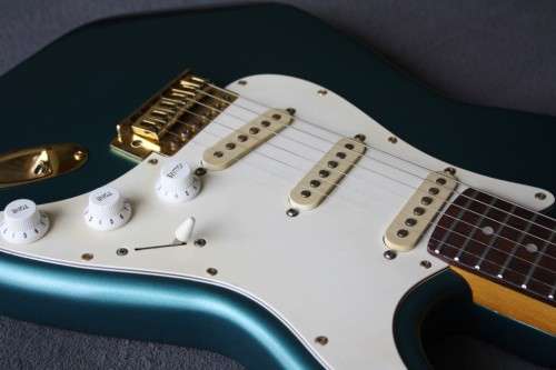 Fender Korean Squire Stratocaster Guitar - Emerald Green - Beauty!!