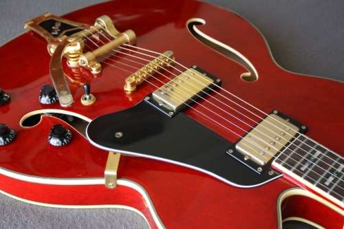 Carlo Robelli Semi-Hollow Body Electric Guitar - Stunning Translucent Red