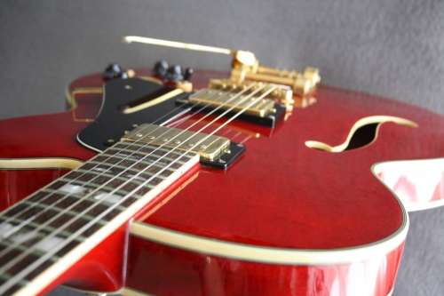 Carlo Robelli Semi-Hollow Body Electric Guitar - Stunning Translucent Red