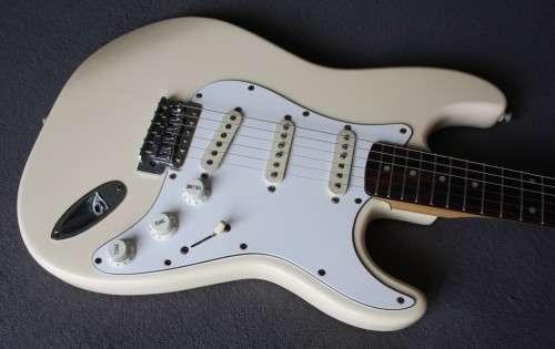 Fender Korean Squire Stratocaster Guitar - Vintage Cream - (Seymour Duncan Pickups) Stunner!!