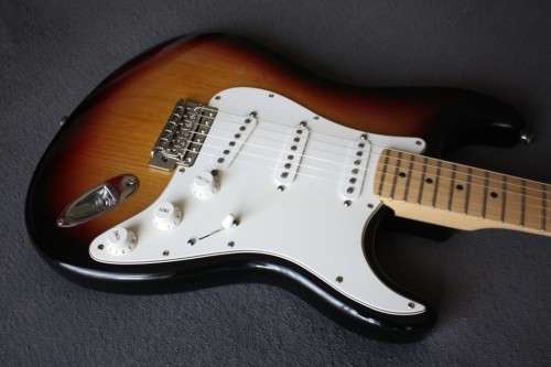 Fender USA Highway One Stratocaster - Stunning Nitro Finish Sunburst - 60th Anniversary