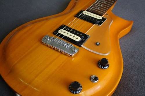 Cort CL200 Electric Guitar - Les Paul Type Shape - Scarce Guitar