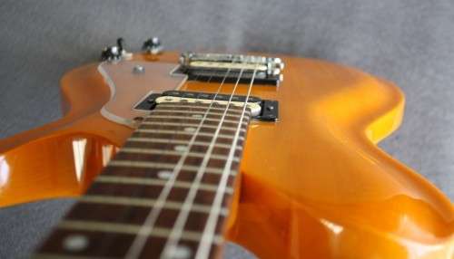 Cort CL200 Electric Guitar - Les Paul Type Shape - Scarce Guitar