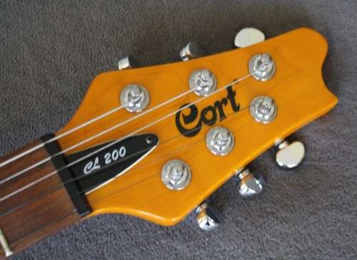 Cort CL200 Electric Guitar - Les Paul Type Shape - Scarce Guitar