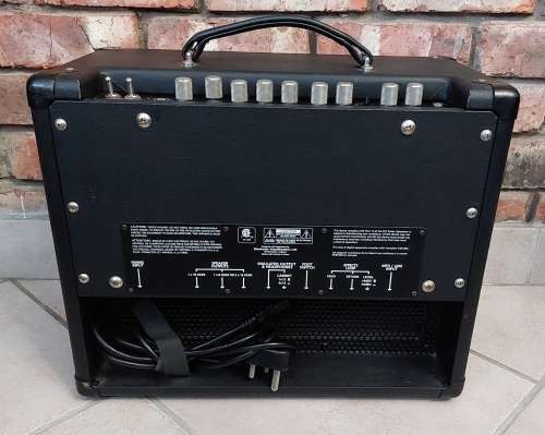 Blackstar HT5R Guitar Valve Amp - 5watt with Reverb and 12 inch