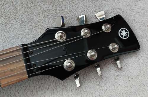 Yamaha Revstar RS420 Electric Guitar