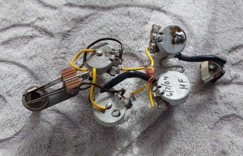 Gibson USA Guitar Pots and Switch