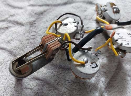 Gibson USA Guitar Pots and Switch