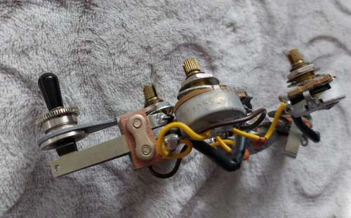 Gibson USA Guitar Pots and Switch