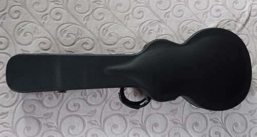 Tokai Les Paul Custom MIC in Translucent Red