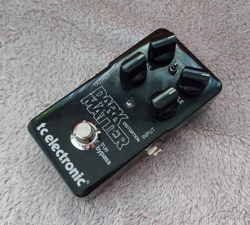 TC Electronics Dark Matter Distortion Guitar Pedal