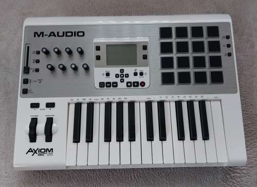M-Audio Axiom Air 25 Keyboard and Pad Controller