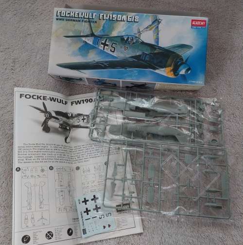 Academy 1:72 Fockewulf FW190A 6/8 WWII German Fighter Plane