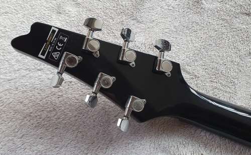 Ibanez Iceman Paul Stanley -KISS- Signature Guitar