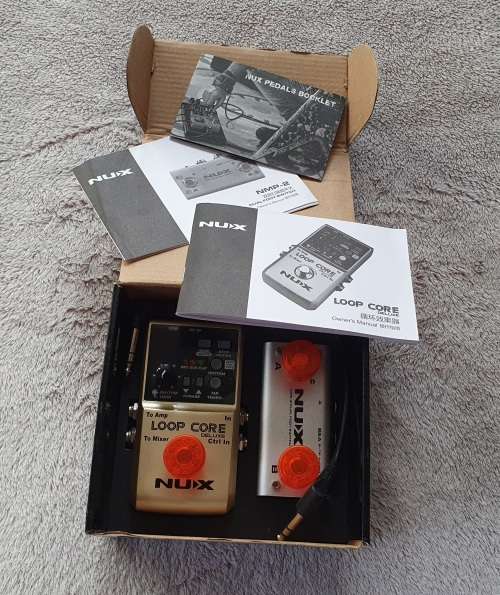 Nux Loop Core Deluxe Bundle Guitar Looper Pedal