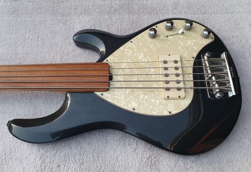 USA Music Man StingRay 5 String Fretless Bass Guitar