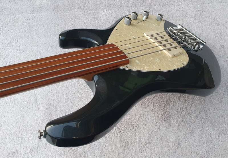 USA Music Man StingRay 5 String Fretless Bass Guitar