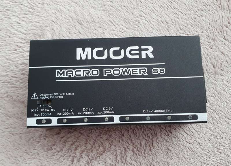 (NEW) Mooer Macro Power S8 - 8 way Guitar Pedal Power Supply