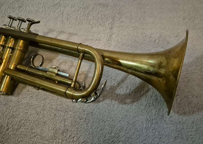 Brass Trumpet with 7c Mouthpiece and Case