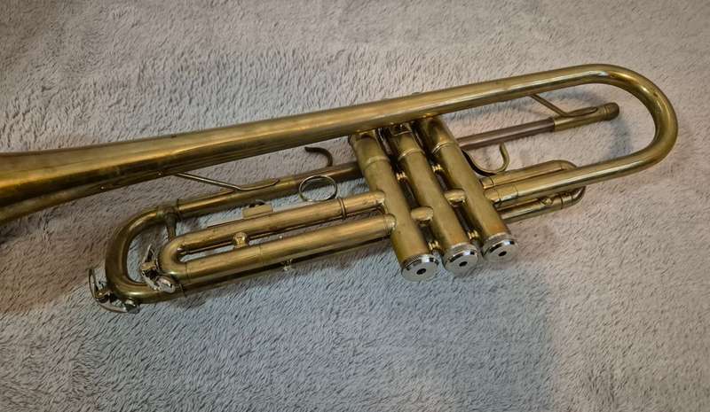 Brass Trumpet with 7c Mouthpiece and Case