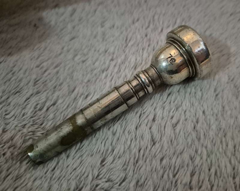 Brass Trumpet with 7c Mouthpiece and Case