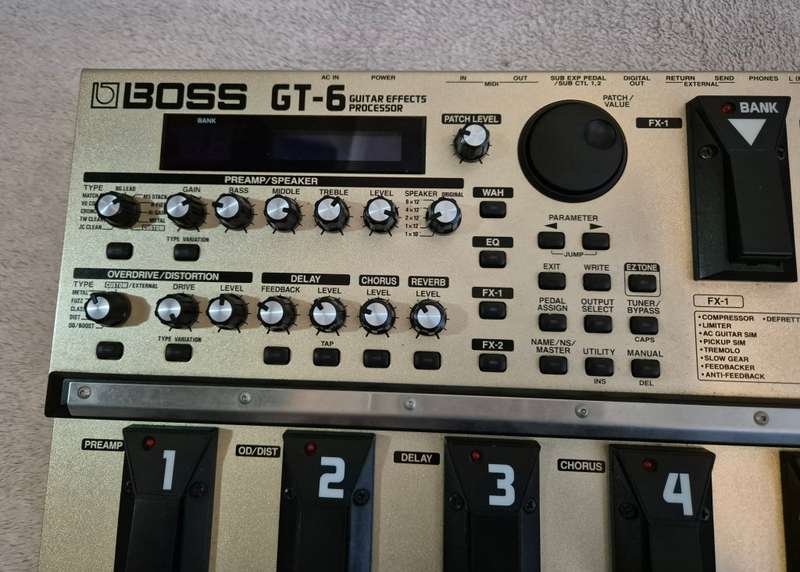 Boss GT-6 Guitar Multi-effects Pedal