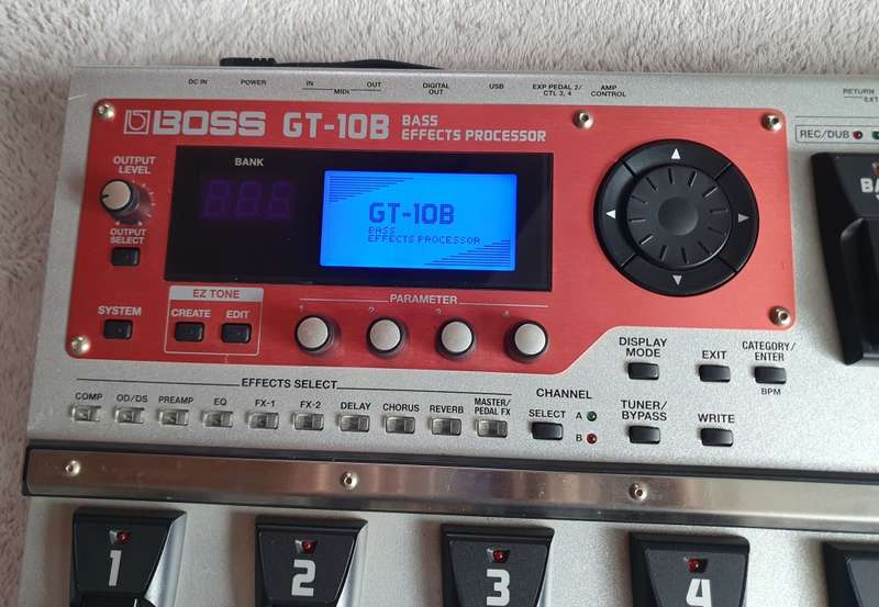 Boss GT10B Bass Guitar Multi-effects Pedal