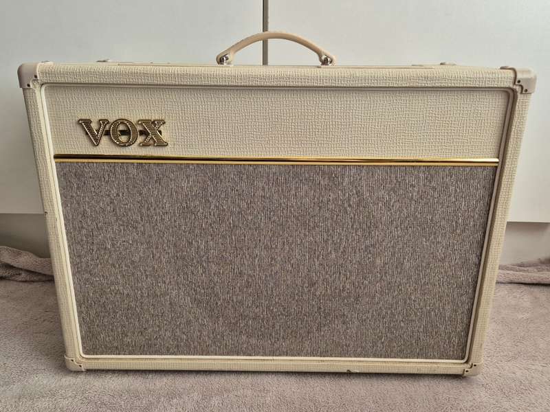 Vox AC15C1 Limited Edition Cream - Top Boost Model