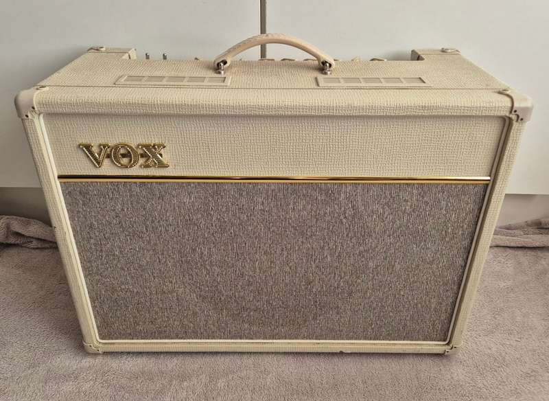 Vox AC15C1 Limited Edition Cream - Top Boost Model