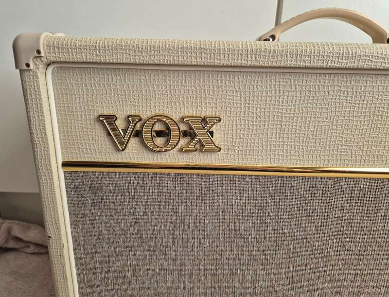 Vox AC15C1 Limited Edition Cream - Top Boost Model