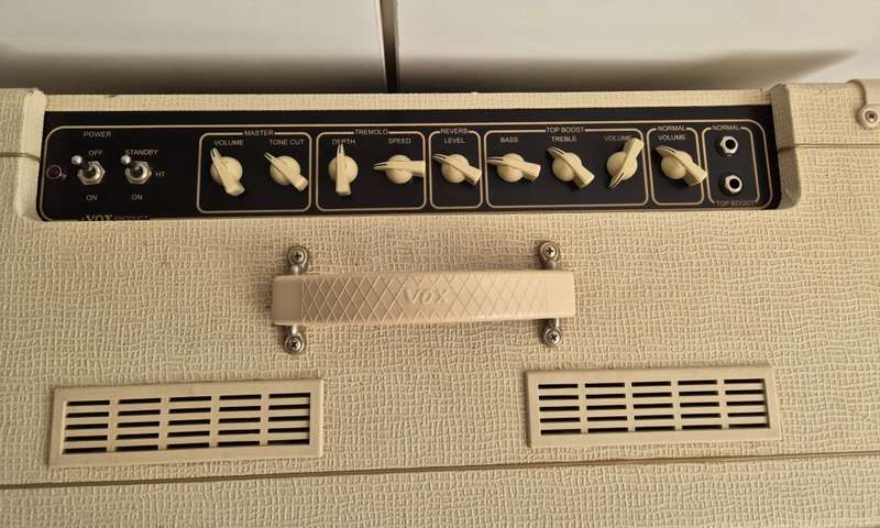 Vox AC15C1 Limited Edition Cream - Top Boost Model