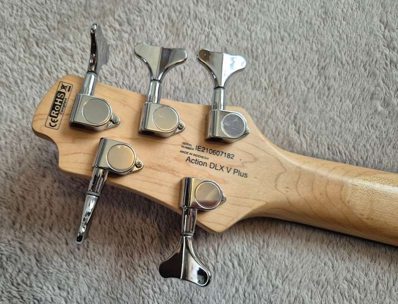 Cort Action DLX V Plus 5-String Active Bass Guitar