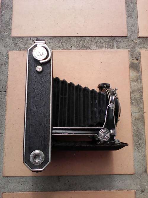 RARE 1934 - 1939 KODAK VOLLENDA 620 FOLDING CAMERA (MINT CONDITION) VALUE R5500.00