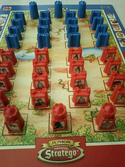 Rare 1984 Junior Stratego (Complete and playing pieces plus board in mint condition)