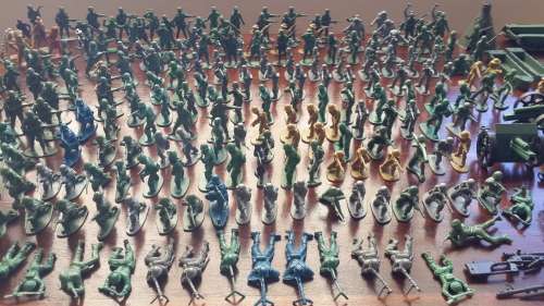Massive 280 Pc (70's / 80's) Plastic Army Collection