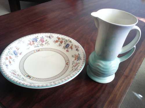 Vintage Falconware Jug @ Spodes Royal Jasmine Bowl (Sold as one lot)