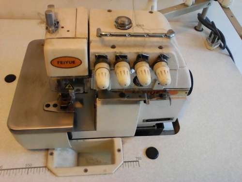 Feiyue High Speed Industrial Overlock Sewing Machine