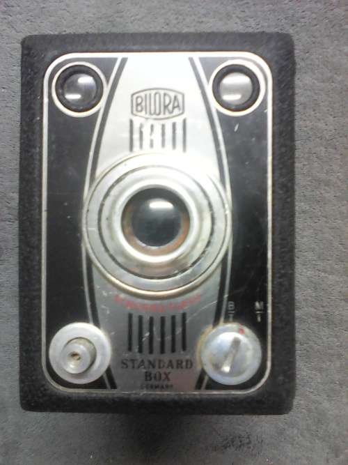 Bilora Synchro Flash Standard Box Camera - Germany (Circa 1949)