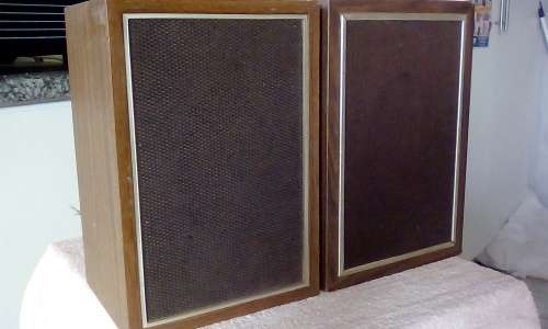 2 x Vintage 1970's Sanyo Speakers (Sold as one Lot)