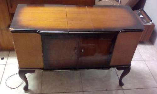 Vintage West German Hammerstein Radiogram On Ball And Claw (Complete and near Mint Condition)