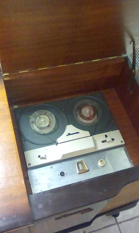 Vintage West German Hammerstein Radiogram On Ball And Claw (Complete and near Mint Condition)