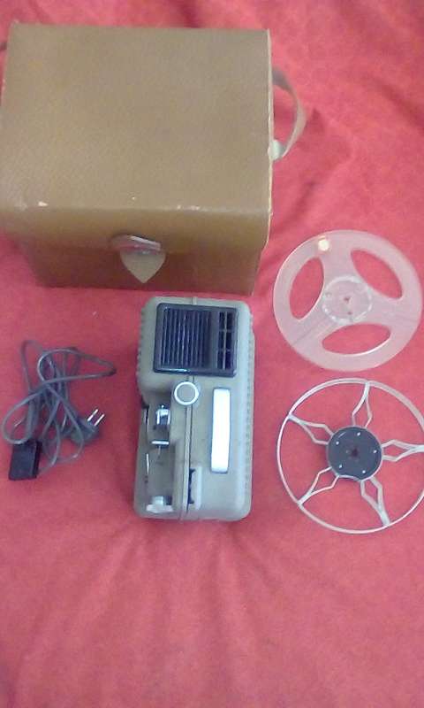 Eumig Wien 8mm Projector (Type P8) Circa 1960's Working @ Accessories