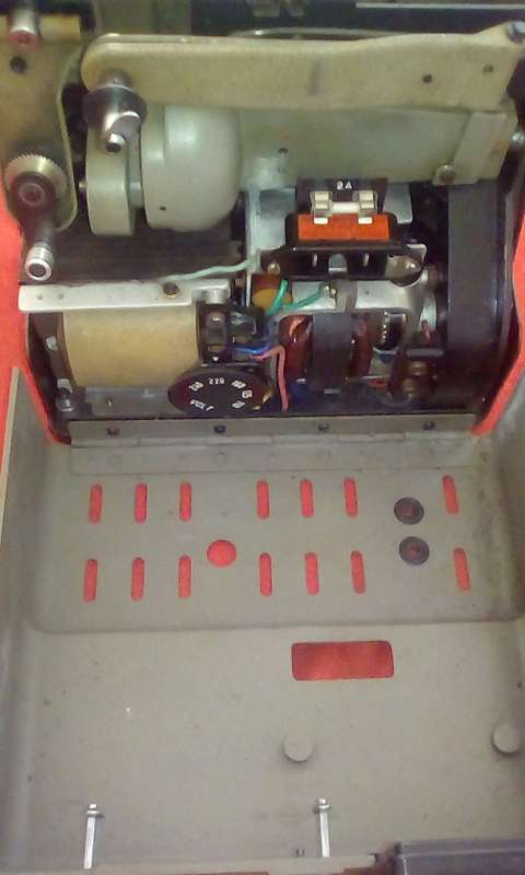 Eumig Wien 8mm Projector (Type P8) Circa 1960's Working @ Accessories