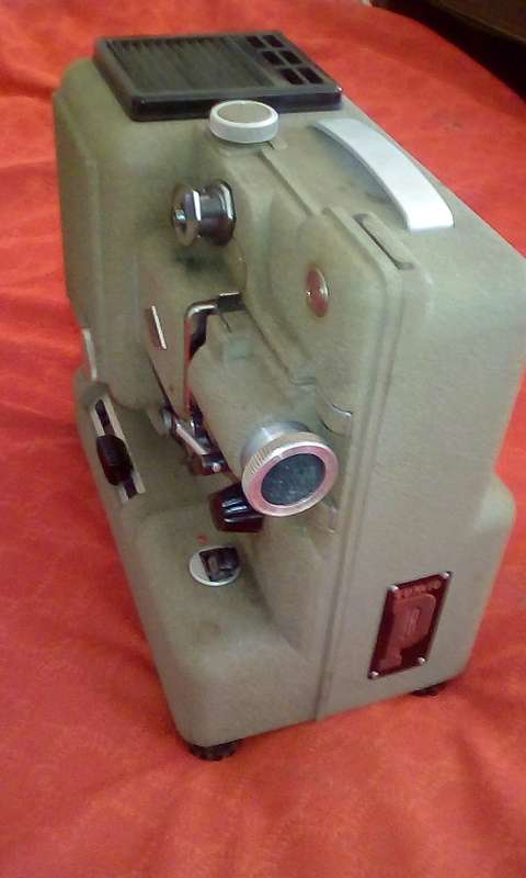Eumig Wien 8mm Projector (Type P8) Circa 1960's Working @ Accessories