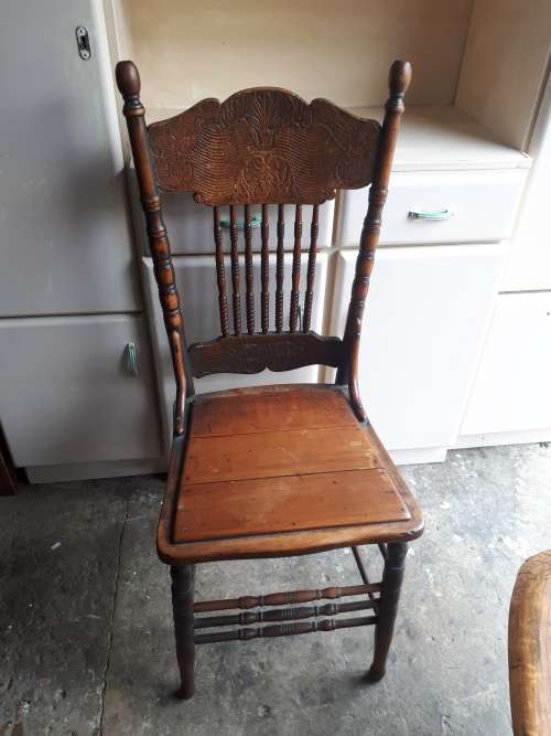 Mid 1800's American Colonial Spindle Back Chair